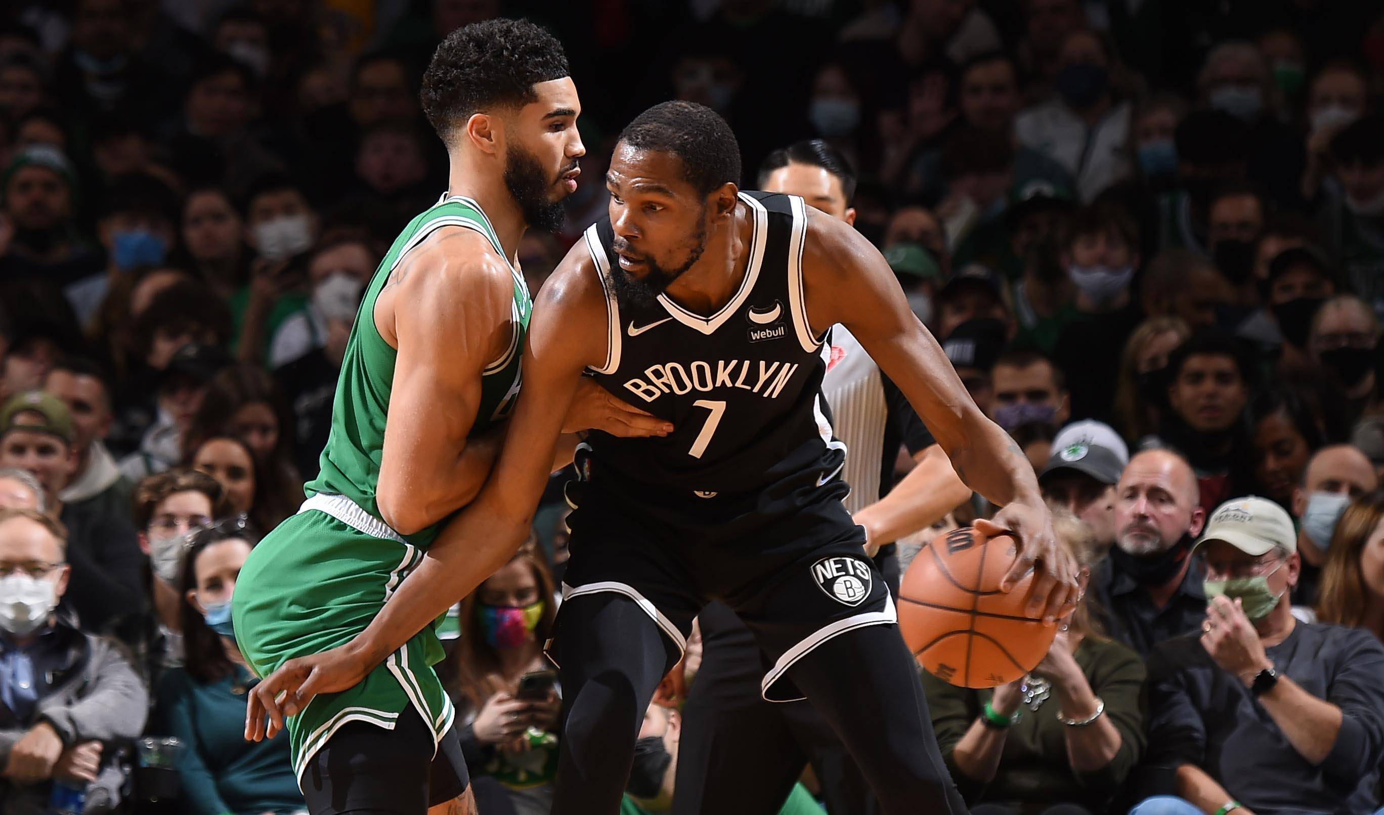 爱游戏- 塔图姆新星战术调整表现突出，篮网前途光明！赛场气氛高涨