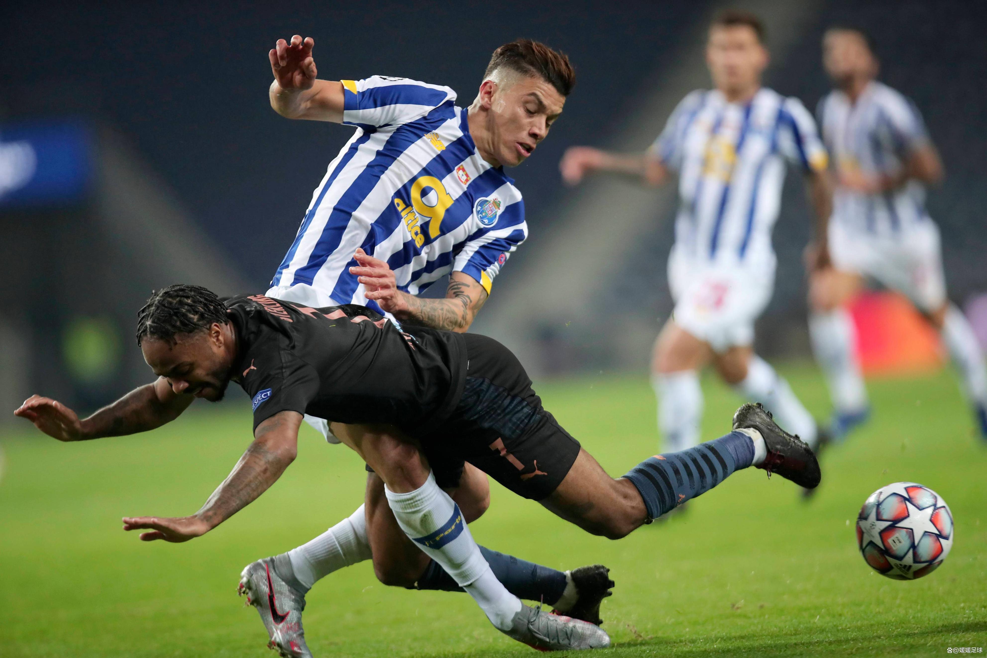 AYX- 阿扎伦卡和萨巴伦卡 