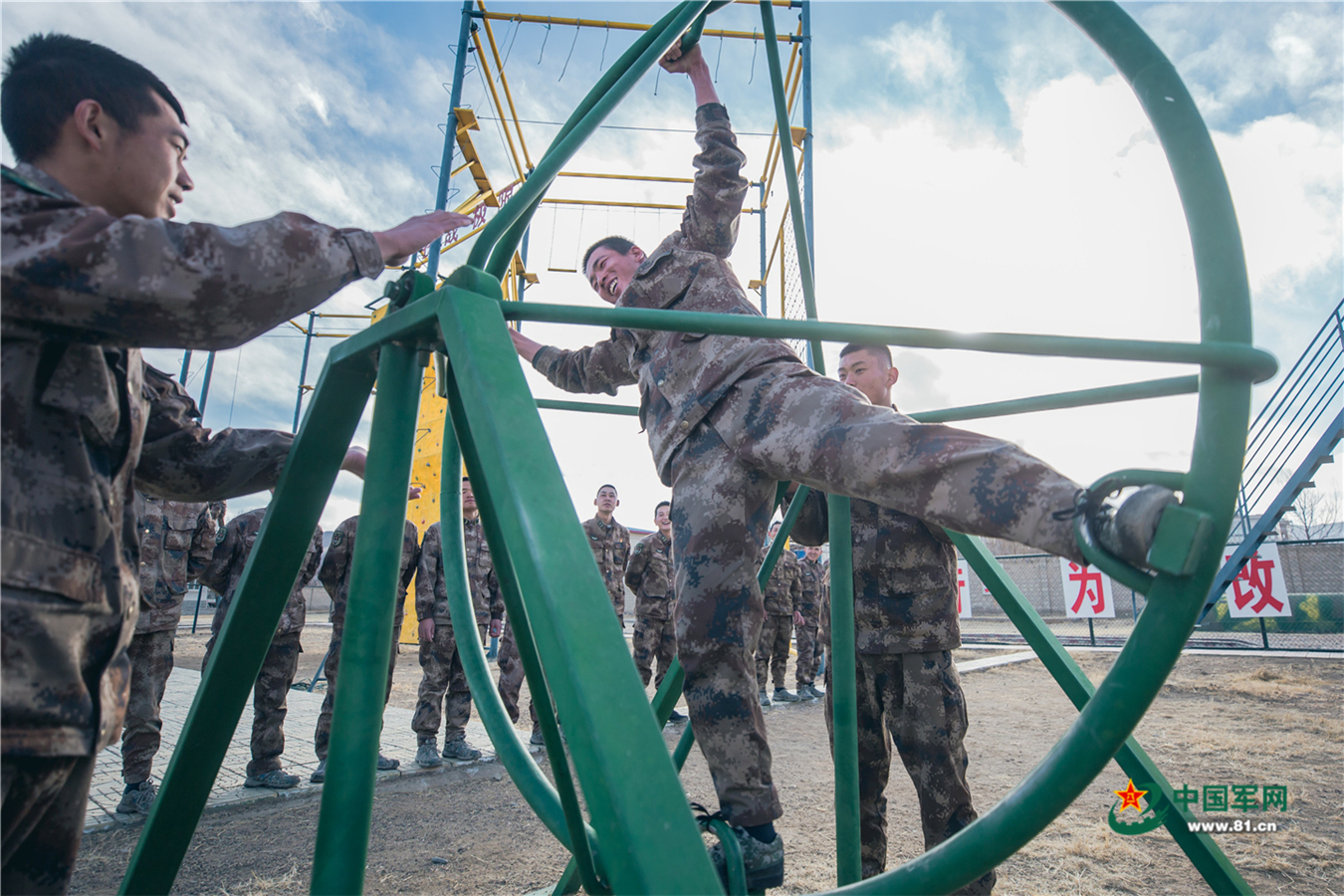关于Scout连续七场比赛得分超过大胜，日本队挑战极限！的信息